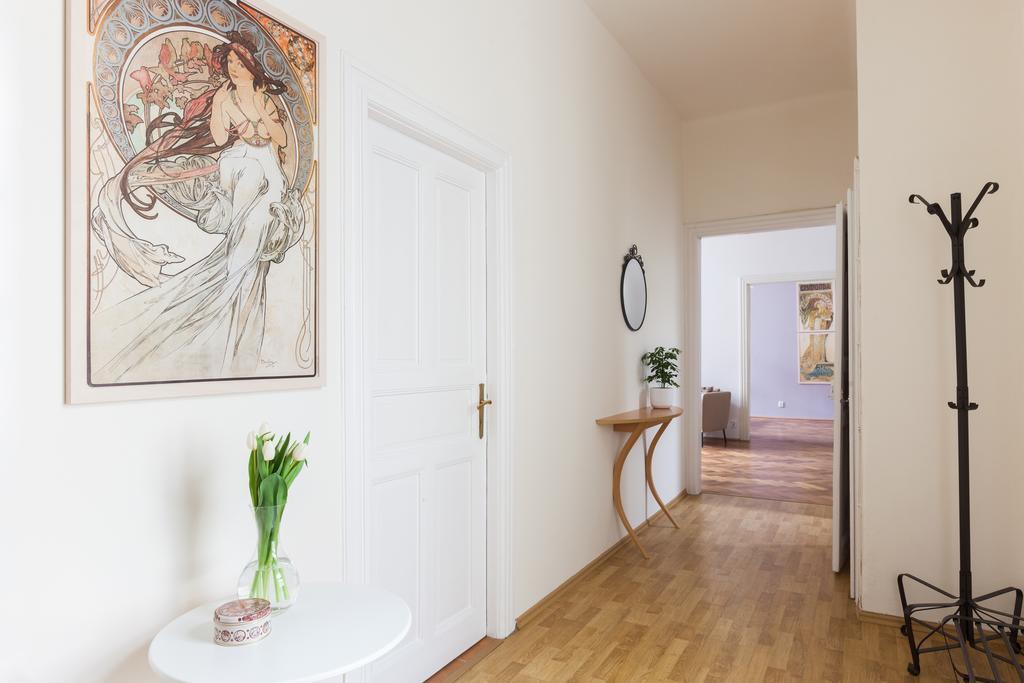 My Mucha'S Old Prague Gallery Ngoại thất bức ảnh